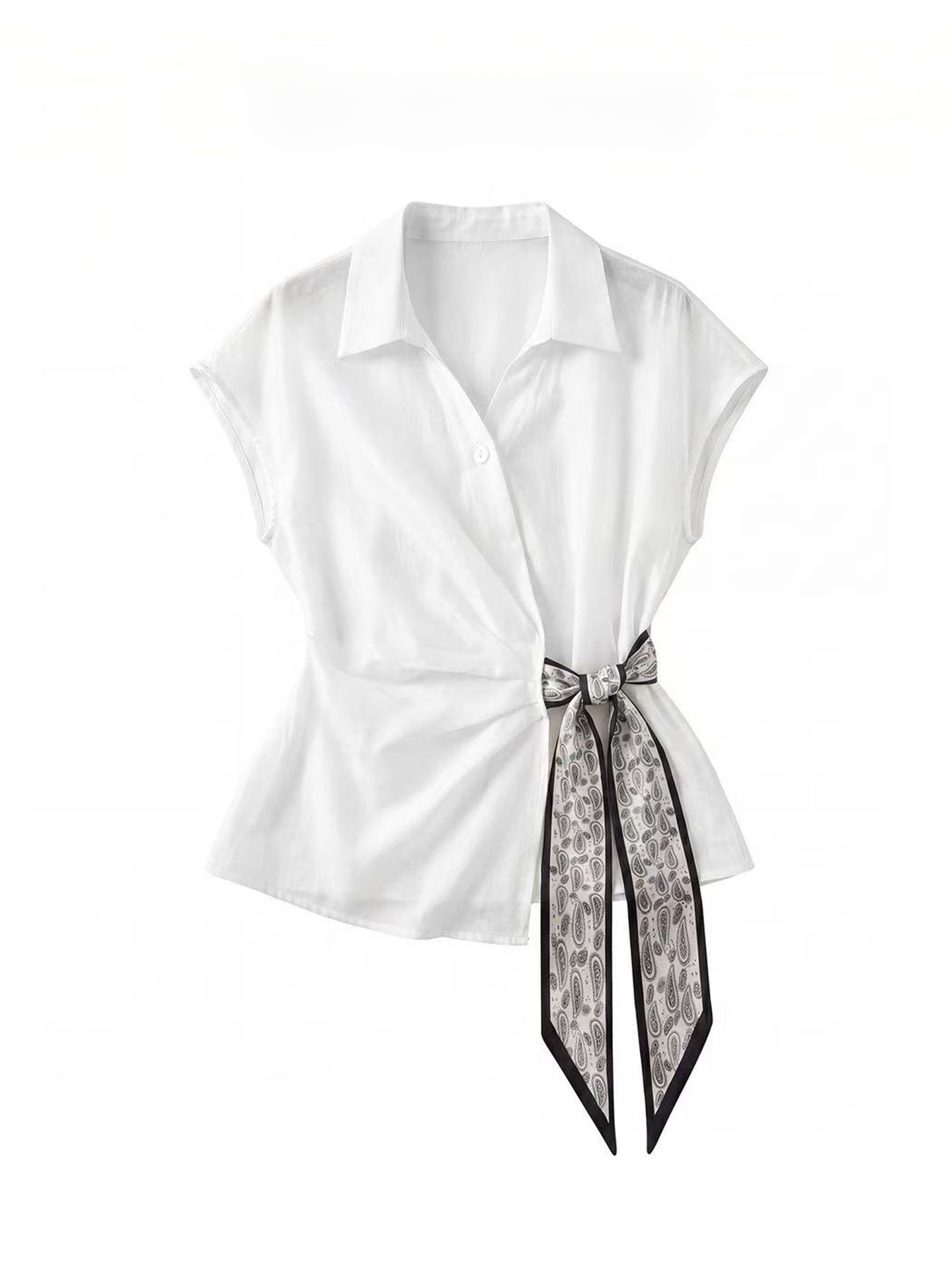 Women Electronic Accessories - Elegantes weißes Kurzarmhemd für Damen mit