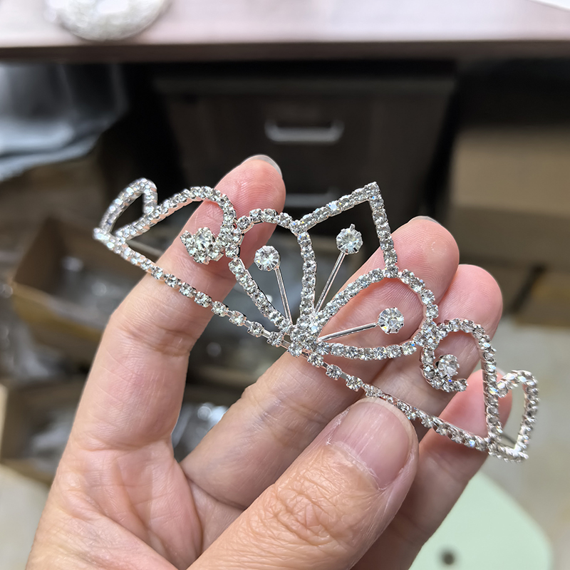 Silberfarbene Strass-Brautkron – Women Accessories Wholesale Bewertung und Preis