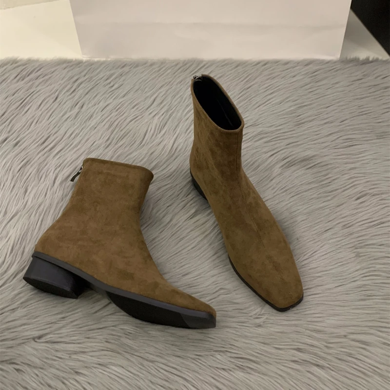 Pfirsichfarbener Nude-Stiefel  – Women'S Accessories Trends 2025 Bewertung und Preis